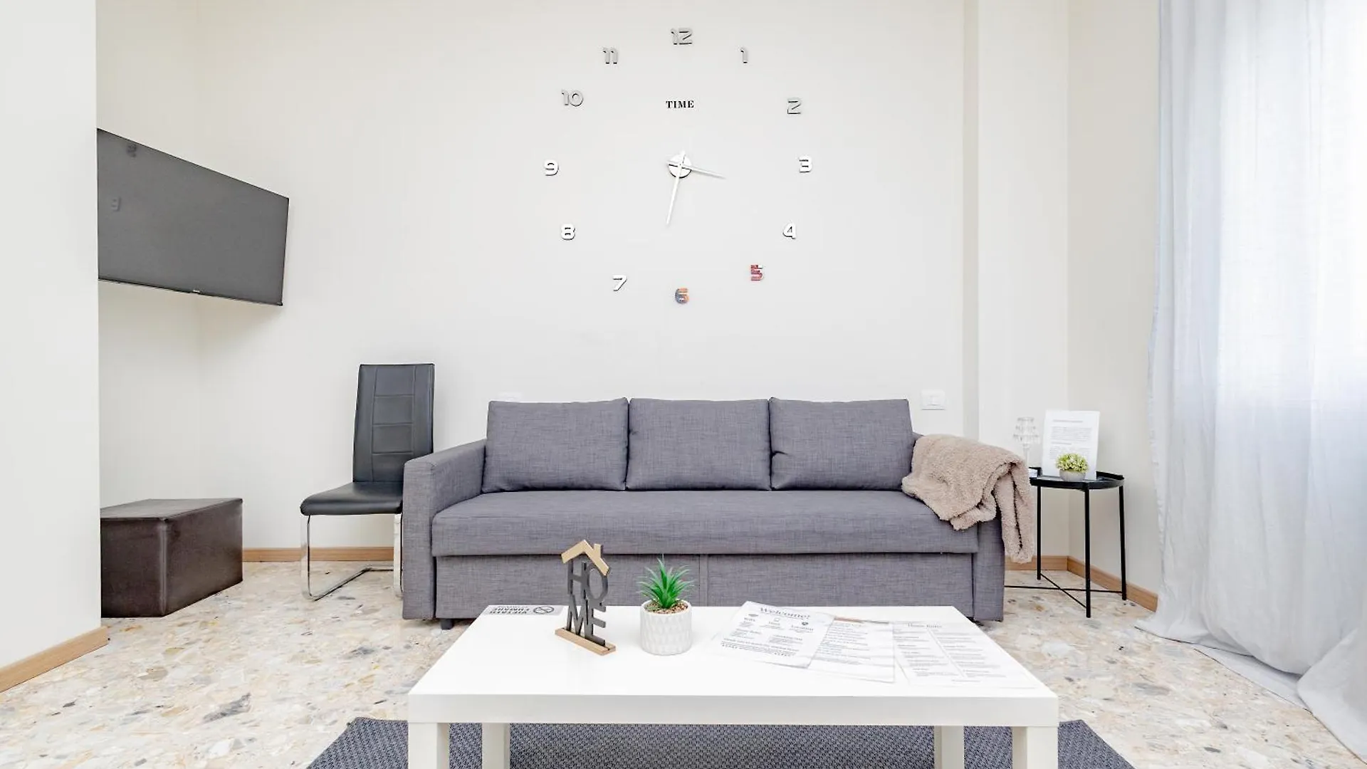 Golden House Apartment Bergamo 0*,  Italy