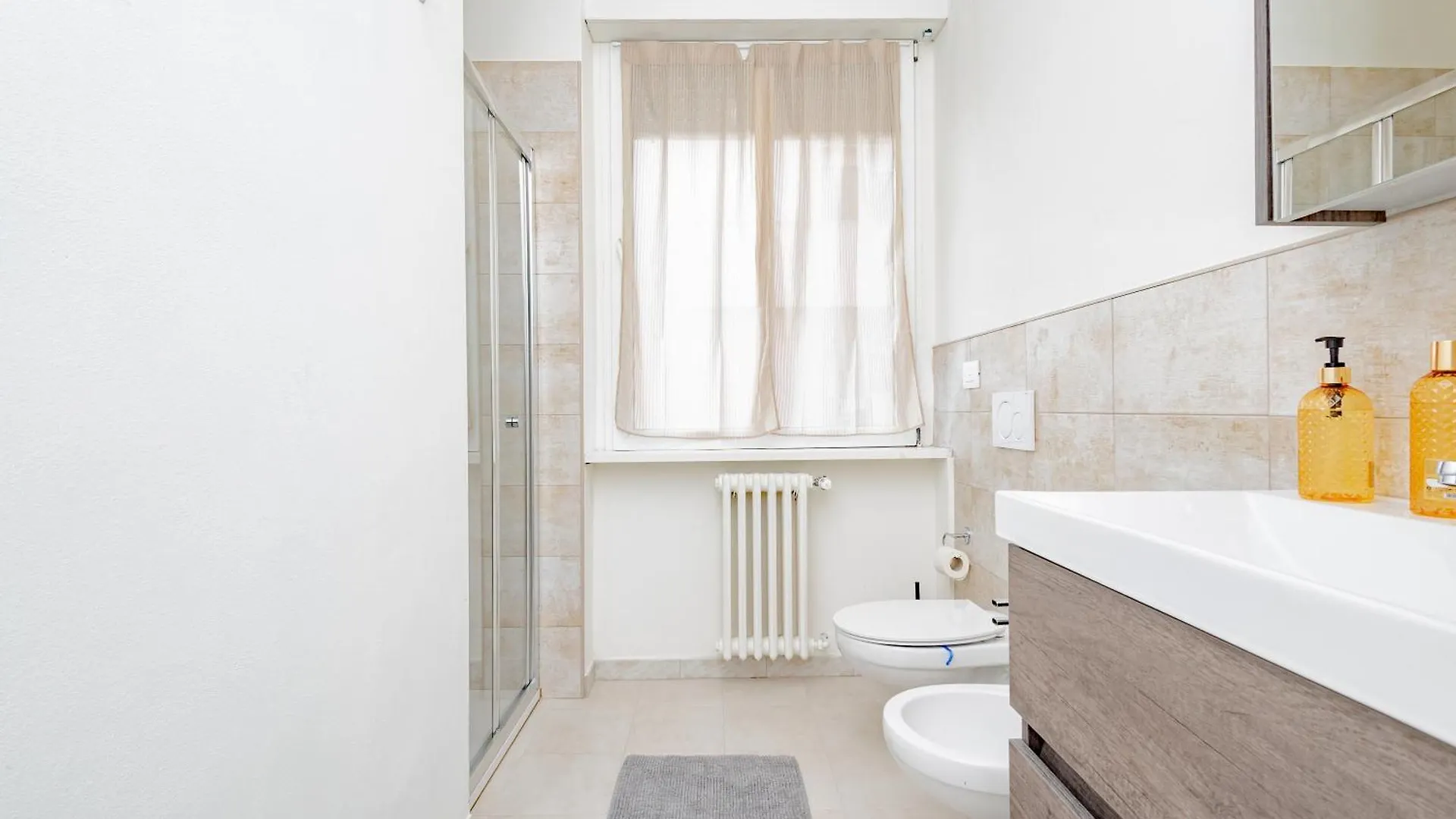 Golden House Apartment Bergamo 0*,  Italy